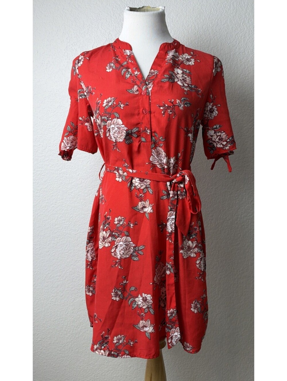 Stella Tweed Short Sleeve Red Dress White Flowers V Neckline Waist Tie Size M